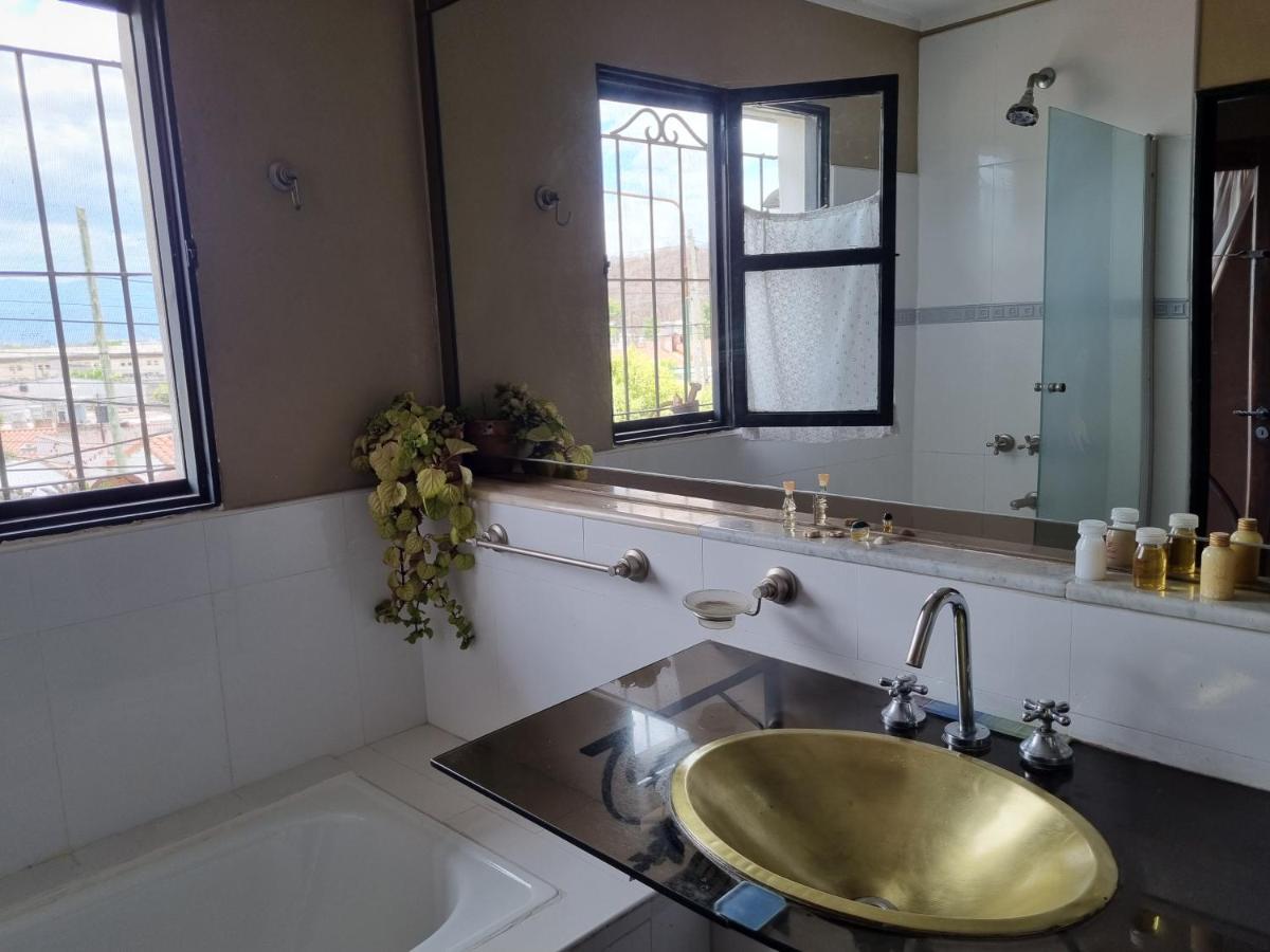 Hostal Las Rosas Salta Ngoại thất bức ảnh