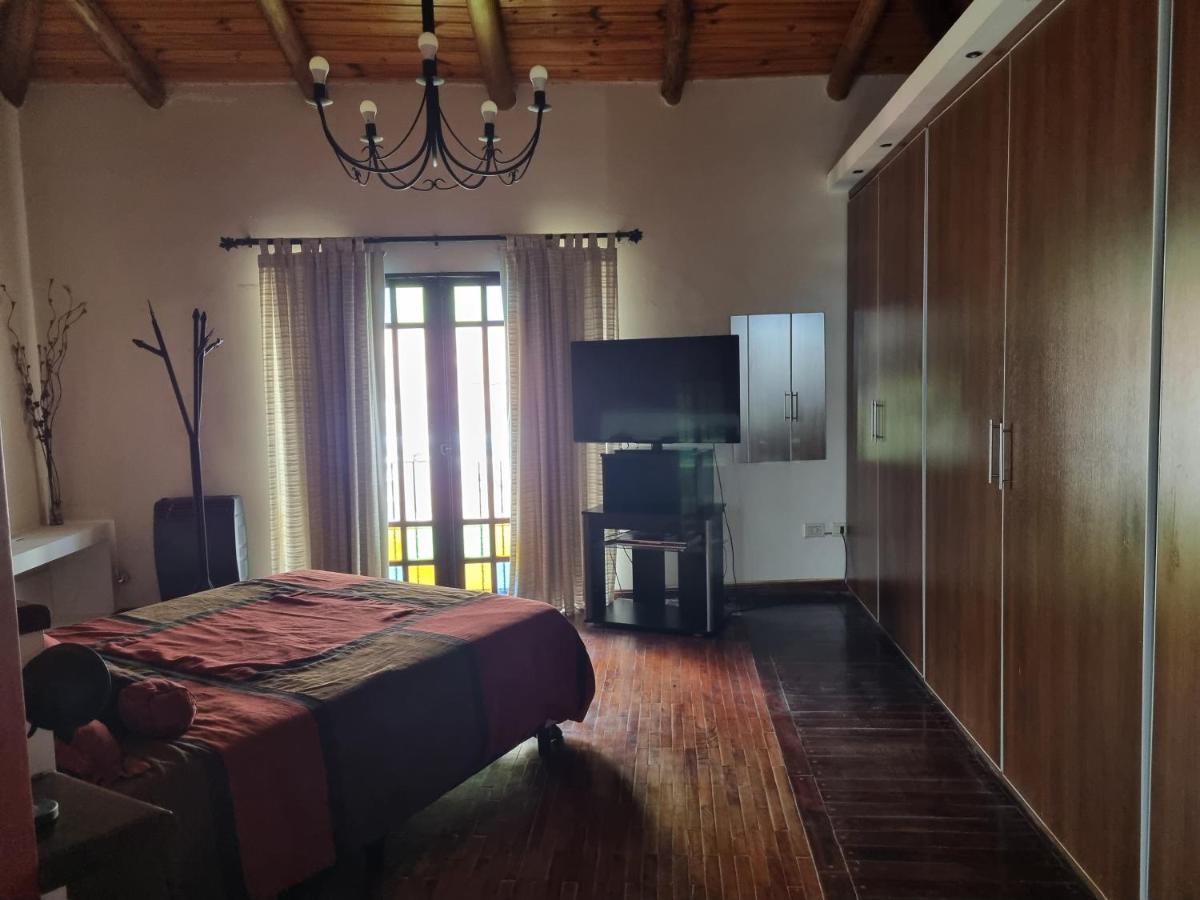 Hostal Las Rosas Salta Ngoại thất bức ảnh
